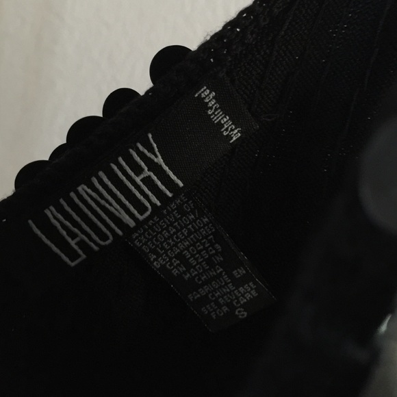 LAUNDRY BLACK  TOP - Picture 2 of 2