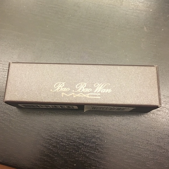 MAC bao bao wan lipstick. Lavender Jade.