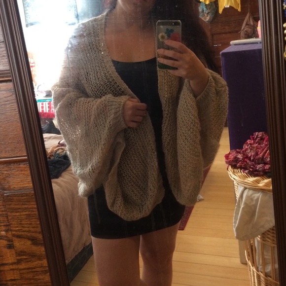 Free people shrug