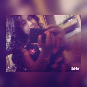 Meet your Posher, Petra