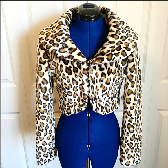 Jackets & Blazers - Animal Print Cropped Jacket