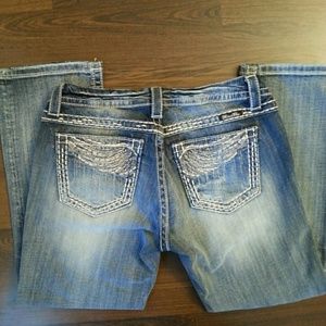 NWOT Miss Me 28 Mid-Rise Easy Crop