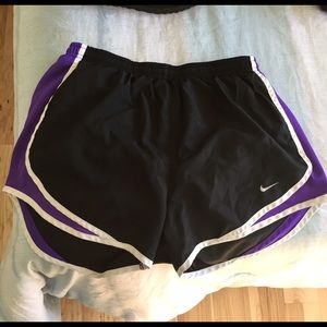 Nike shorts size S