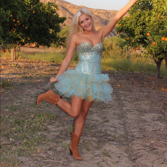 Gorgeous Sherri Hill prom dress perfect condition.