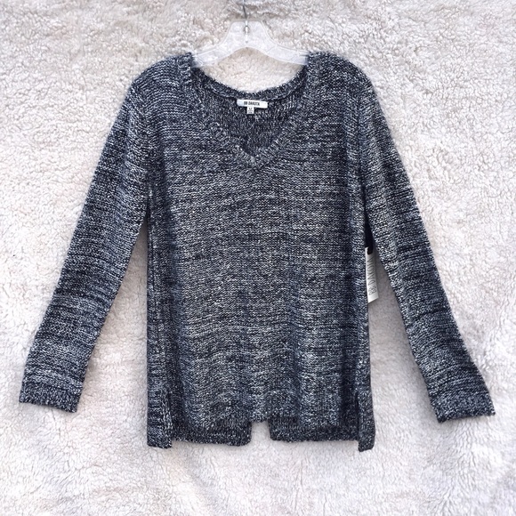 UO metallic sequin v-neck sweater - Picture 3 of 4