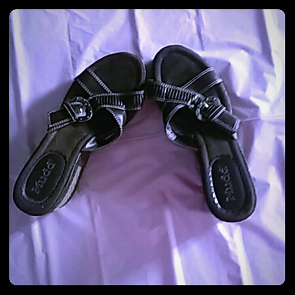 Sandle wedges