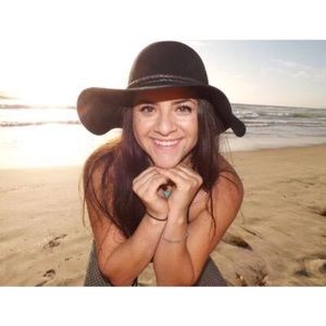 Meet your Posher, Lorena