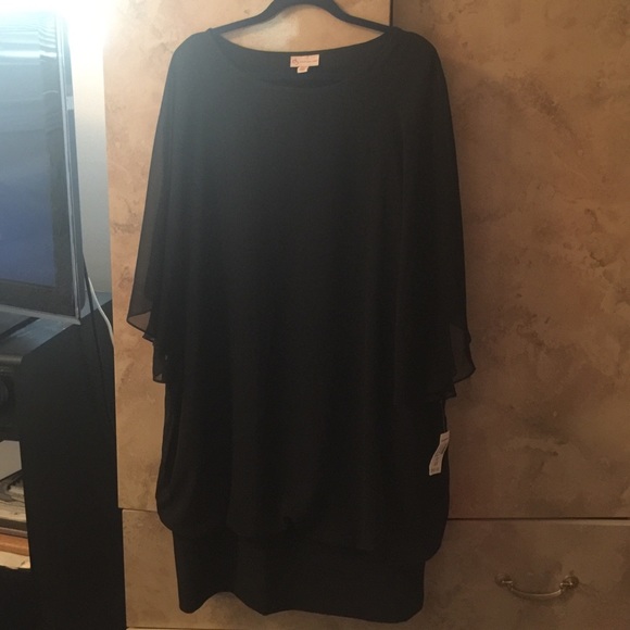 Dress Barn flutter arm dress