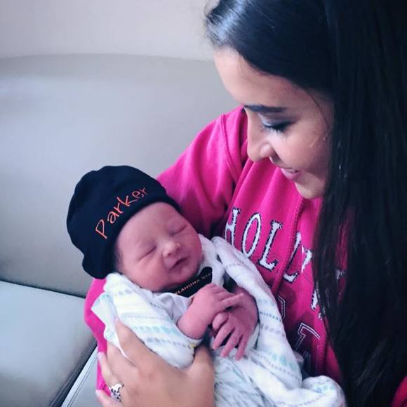 Meet your Posher, Felisha - Picture 1 of 1