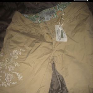 Guess khaki pants brand new never worn