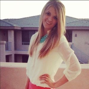 Meet your Posher, Nicole