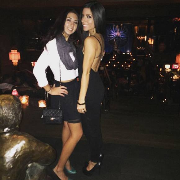 Meet your Posher, Nicole - Picture 1 of 1