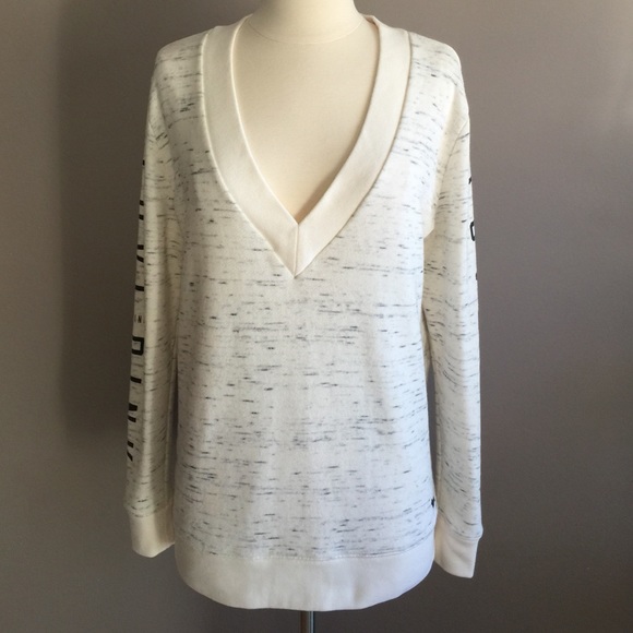 Victoria's secret Pink V-neck crew