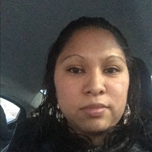 Meet your Posher, Nelida