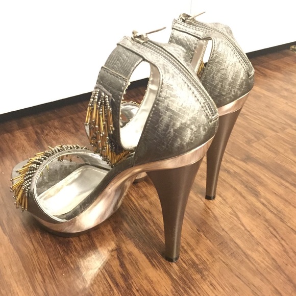 Dereon Heels - Picture 2 of 4