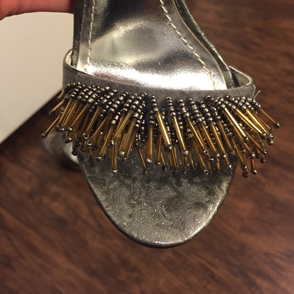 Dereon Heels - Picture 3 of 4