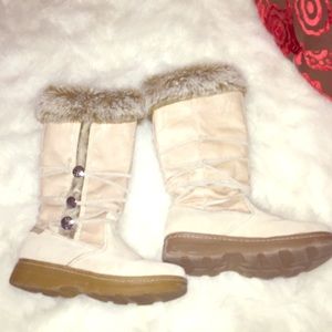 Minnetonka winter boots!