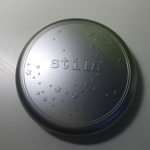 Stila pressed powder