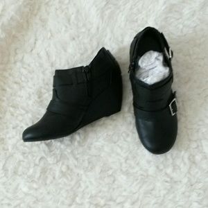 FINAL PRICE-Wedge bootie