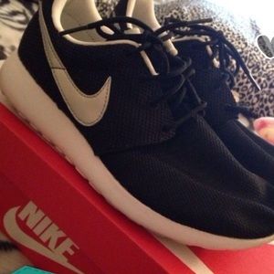 Black & white Nike