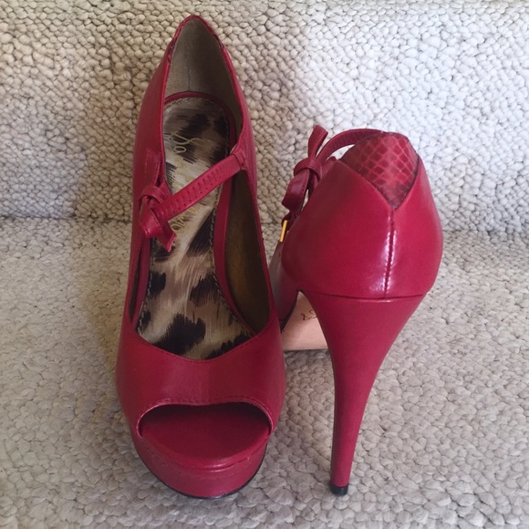 Red bow heels Sam Edelman