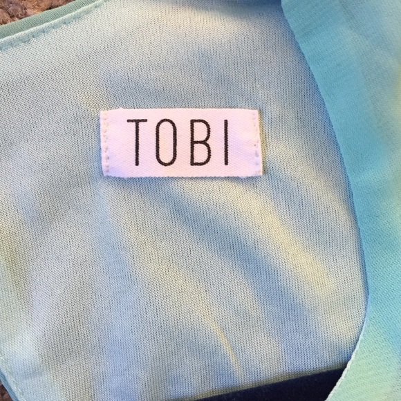 Tobi backless dress - Picture 3 of 3