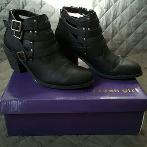 Faux Leather Ankle Booties with Chunky Heel