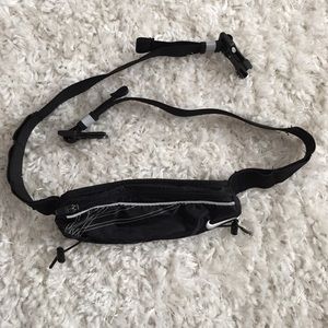 Nike Lightweight Running Slim Waistpack - black