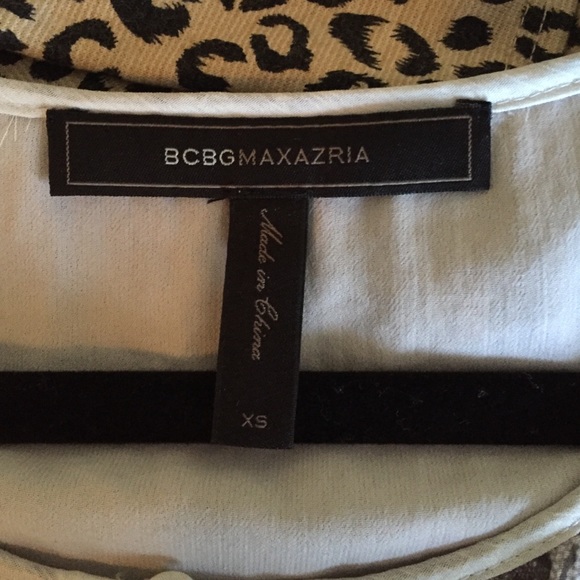 Chic BCBG top - Picture 3 of 3