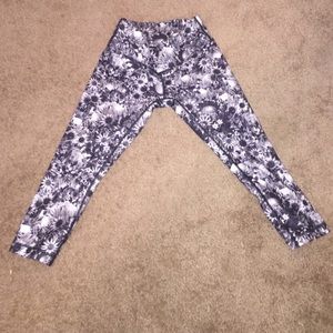 Lululemon floral crops