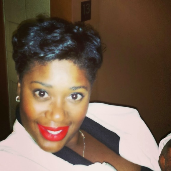 Meet your Posher, Ebone