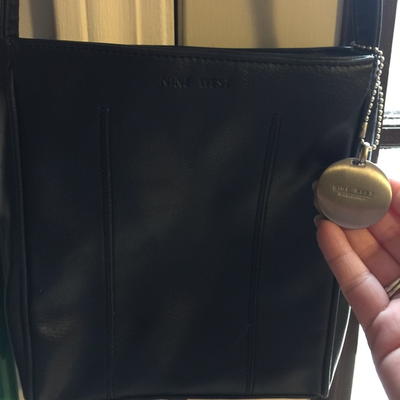 Authentic Leather Nine West Purse.