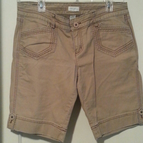 Maurices khaki shorts Size 13/14