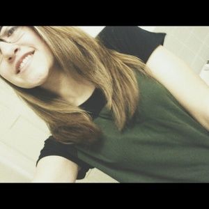 Meet your Posher, Adriana