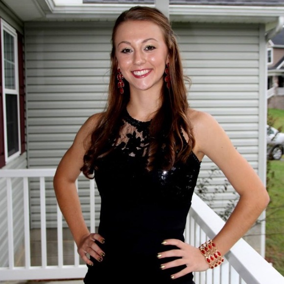 Black Dress - Picture 3 of 3