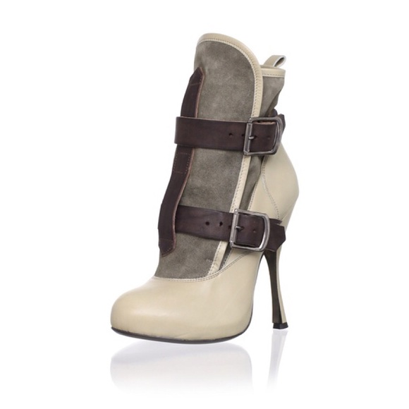Vivienne Westwood Pirate ankle boot. Size 7.5. - Picture 1 of 4
