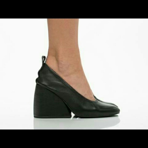 Jeffrey Campbell size 9