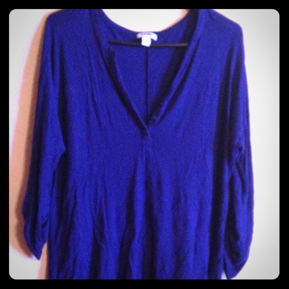 Snug navy blue blouse