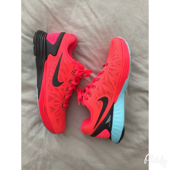 Nike Shoes - Nike LunarGlide 6 Running