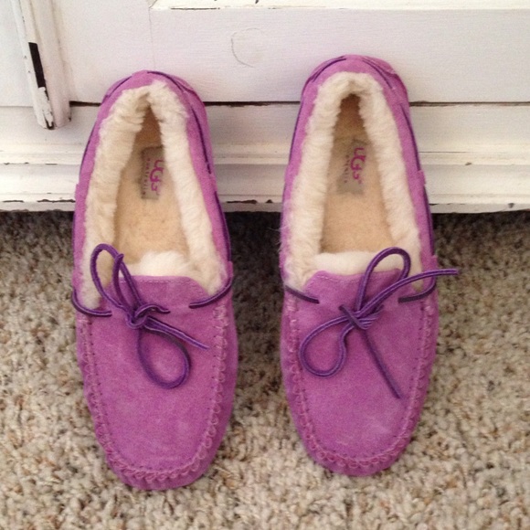 New without box Ugg moccasin cactus flower pink