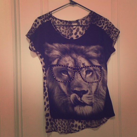 Lion/w glasses t-shirt