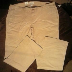NWT Old Navy Khaki Pants Size 20 Reg Low Rise