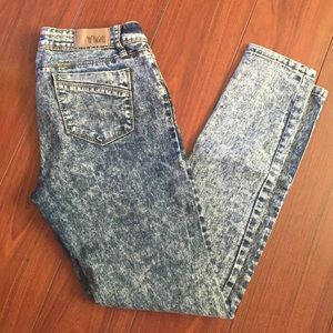 Acid wash skinny jeans