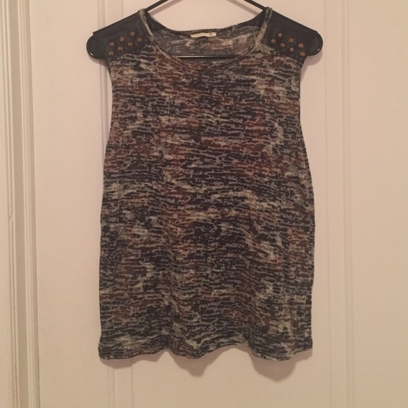 Short sleeve t-shirt