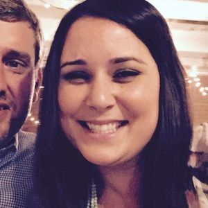 Meet your Posher, Elissa