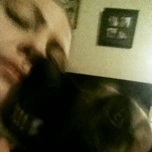 Meet your Posher, Carrie