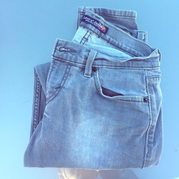 Gray Levi's
