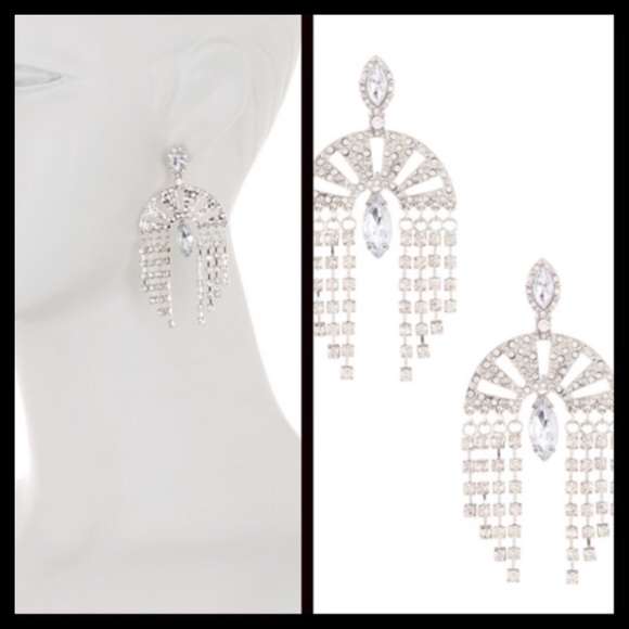 ❗SOLD SOLD ️1-HOUR SALE❗️BCBG Statement Earrings - Picture 3 of 4