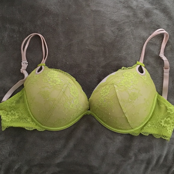 Victoria secret bra 34DD
