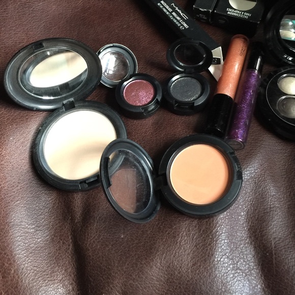 Mac girl is back